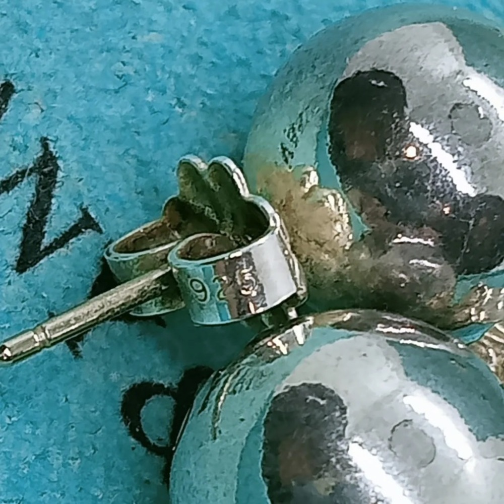 SOLD ELSEWHERE - Authentic Tiffany & Co. 925 Sterling Silver 10mm Ball Earrings - Picture 4 of 7